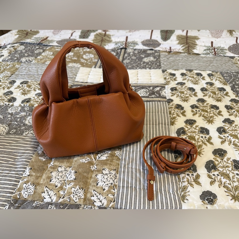 Elegant Brown Handbag - Picture 2 of 8